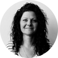 Lynette Reeves headshot